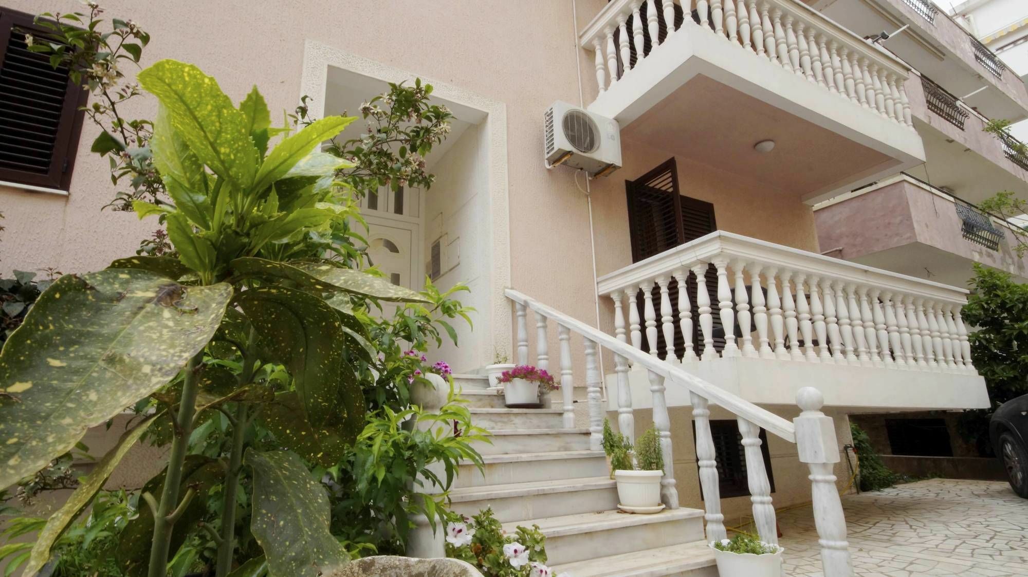 Apartment Glomazic Budva Extérieur photo